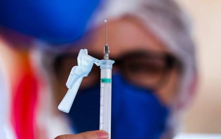 CIÊNCIA: Vacinas aplicadas no Brasil conferem proteção adicional a quem já teve covid-19