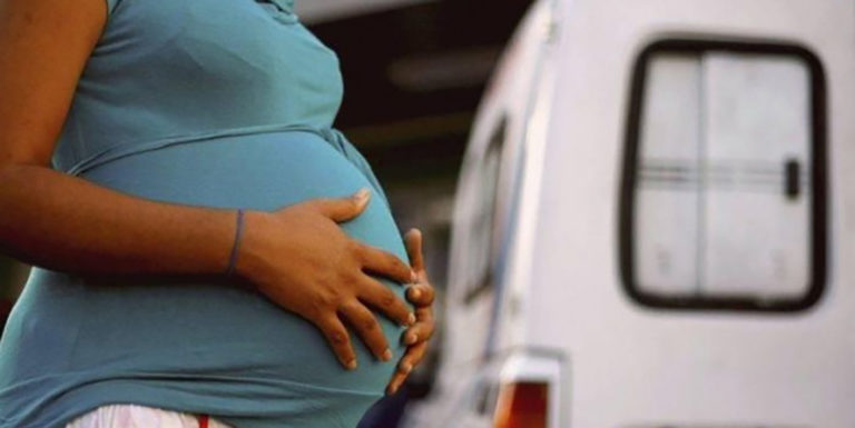 ATENÇÃO: Congresso aprova PL que obriga grávidas a voltar ao trabalho presencial