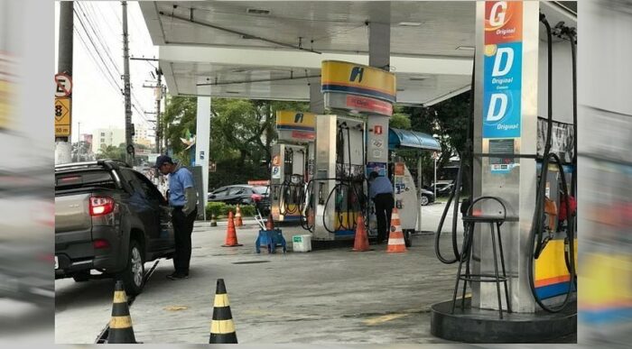 FUP: combustíveis sobem 5 vezes mais que inflação no governo Bolsonaro