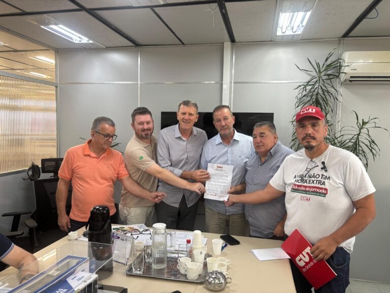 Pauta do reajuste para o Salário Mínimo Regional teve primeira reunião entre Governo, empresários e trabalhadores no RS