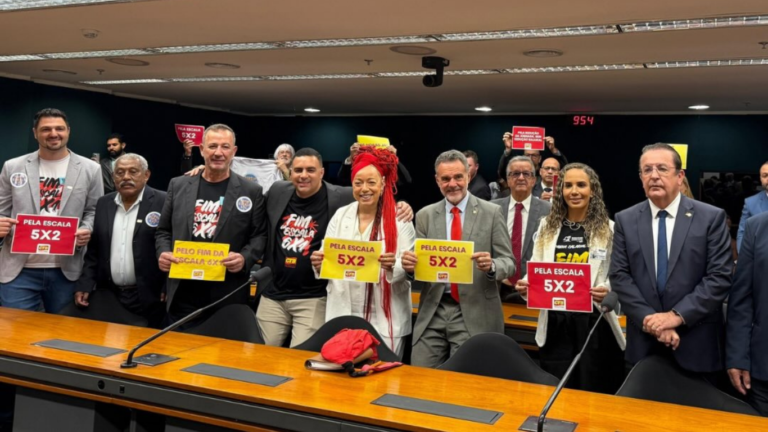 Manobra patronal adia votação de projeto pelo fim da escala 6×1